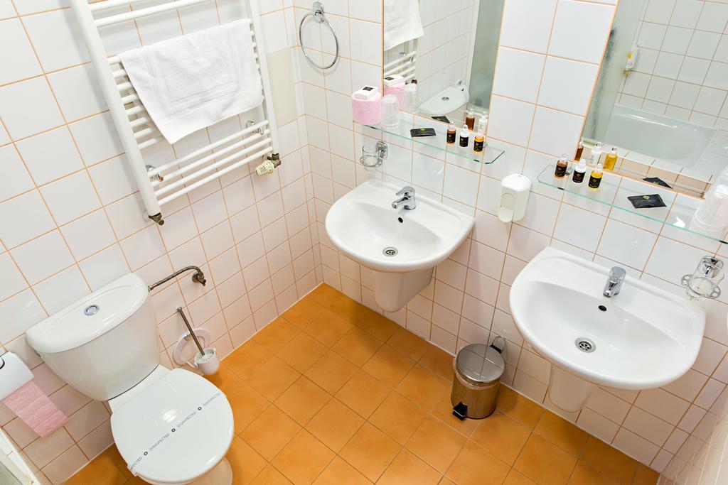 Hotel Rieger Garni Йичин Экстерьер фото
